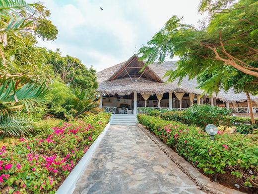 Twiga Beach Resort & Spa