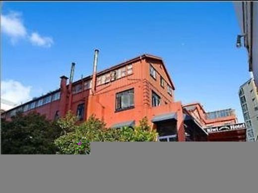 Kiwi International Hotel