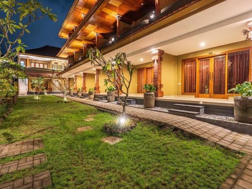 Suka Beach Inn by ZUZU