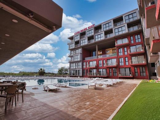 Laristone Suite Spa Hotel