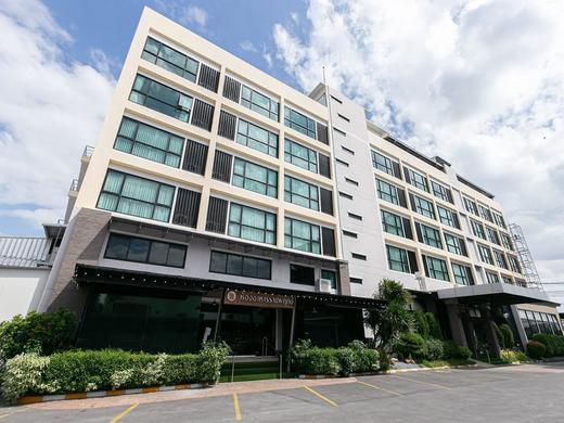 Grand Ratchapruek Hotel