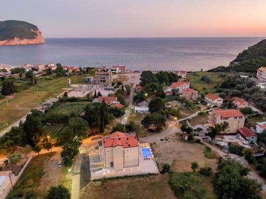 Luxury Apartments Queen