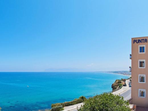 Hotel Punta Nord-Est