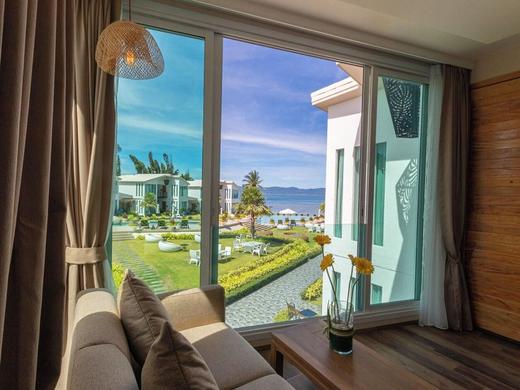 Vannee Golden Sands Beachfront Resort