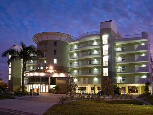 Crystal Palms Beach Resort