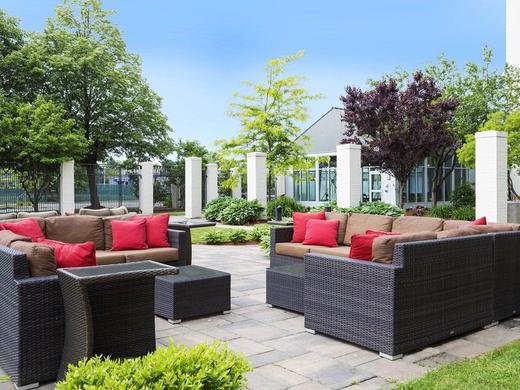 Courtyard by Marriott Boston Logan Airport