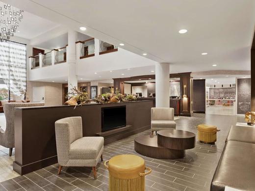 DoubleTree by Hilton McLean Tysons