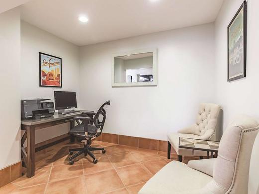 La Quinta by Wyndham San Francisco Airport West