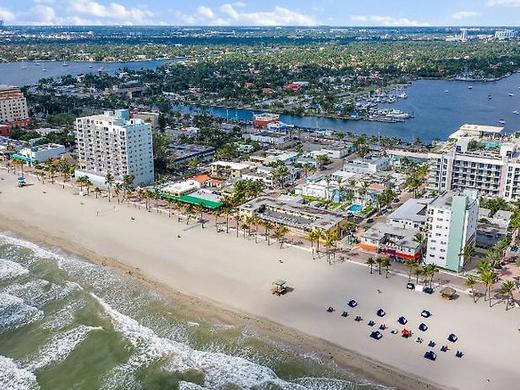 Hollywood Beachside Boutique Suite