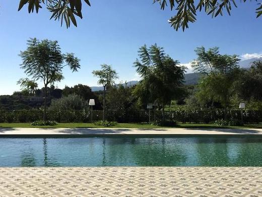 Talè Restaurant & Suite