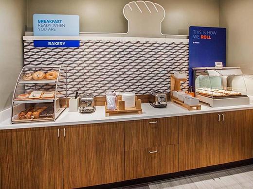 Holiday Inn Express & Suites Orlando - Lake Buena Vista