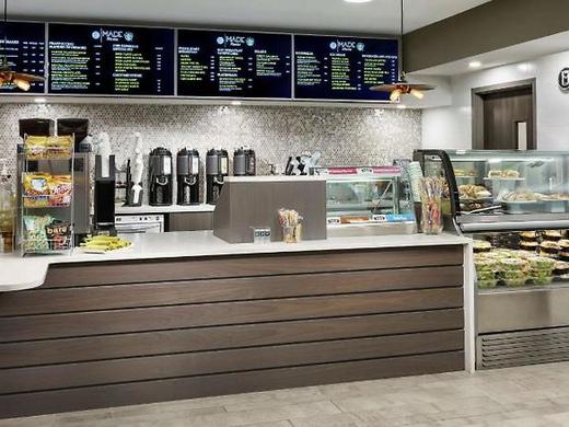 DoubleTree by Hilton Orlando Airport Hotel