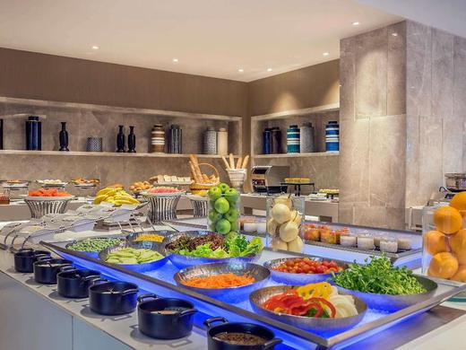 Novotel Phuket Phokeethra Hotel