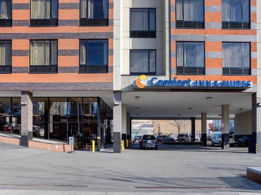 Comfort Inn & Suites near Stadium