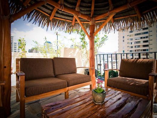 Castle Bamboo Waikiki Hotel