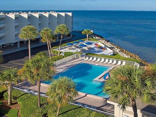 Sailport Waterfront Suites