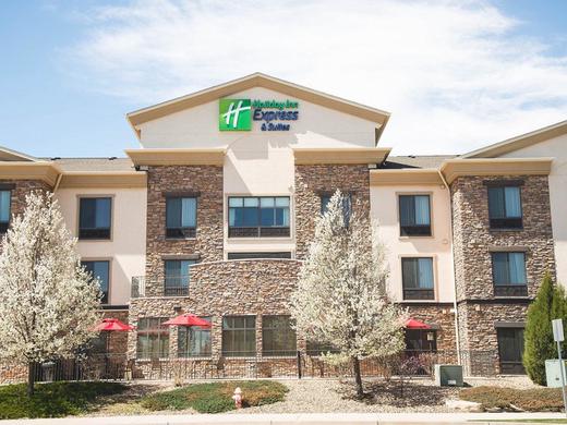 Holiday Inn Express & Suites Loveland