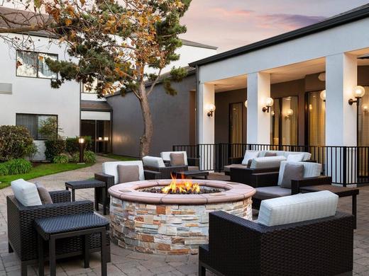 Courtyard by Marriott San Francisco Airport