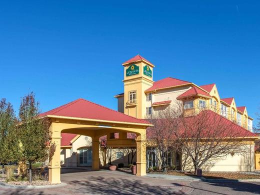 La Quinta Inn & Suites by Wyndham Denver Southwest Lakewood