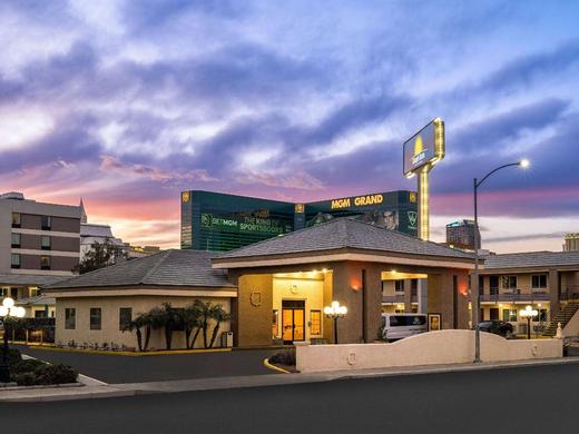 Days Inn by Wyndham Las Vegas Airport Near the Strip