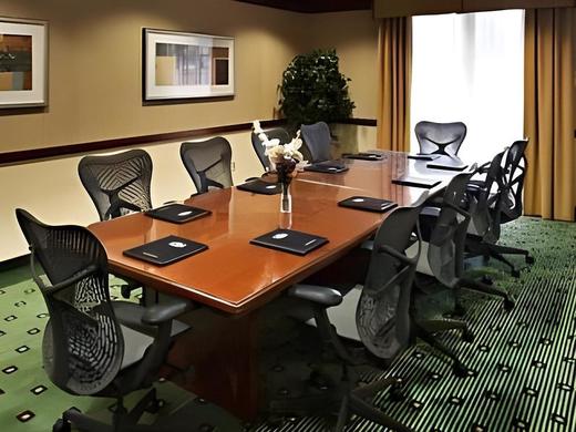 Courtyard by Marriott Santa Clarita Valencia