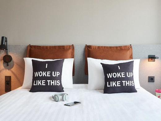 Moxy Amsterdam Schiphol Airport