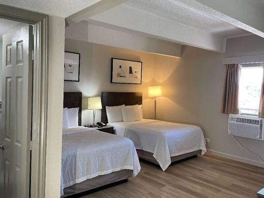 Days Inn by Wyndham Denver Downtown