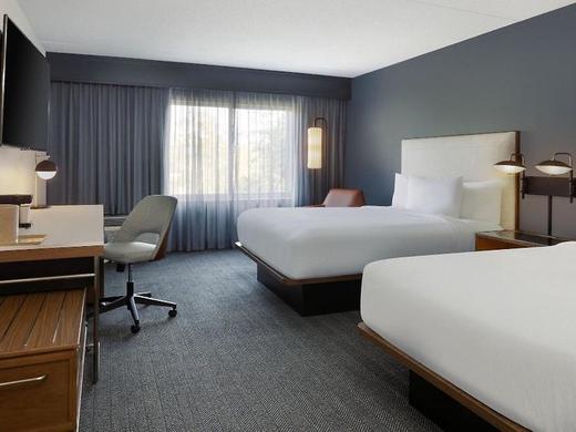 Courtyard by Marriott Edison Woodbridge