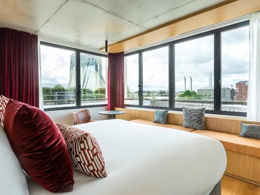 Renaissance Bordeaux Hotel