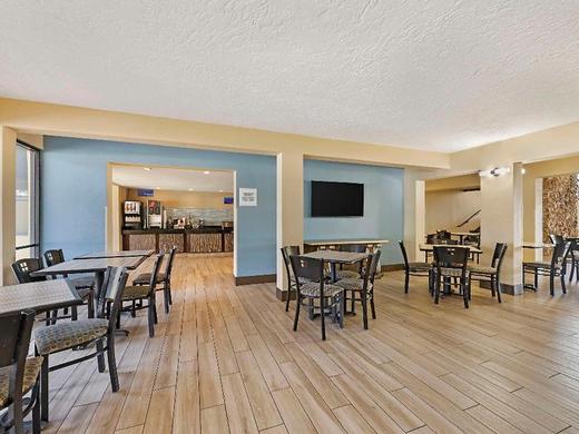 Best Western Plus International Speedway Hotel