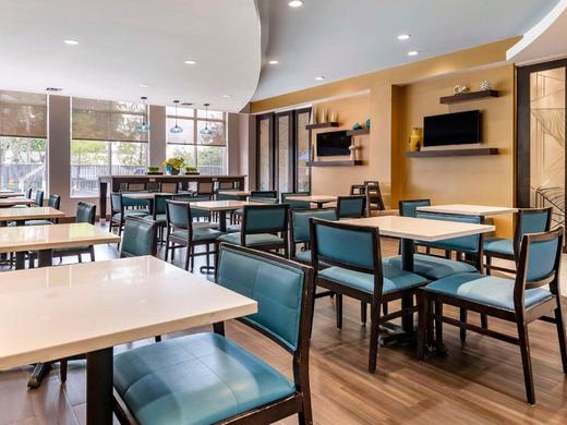 Comfort Suites Fort Lauderdale Airport South & Cruise Port