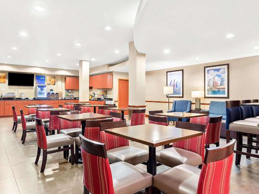 Comfort Suites Tampa Airport North