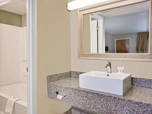 Super 8 by Wyndham Denver Central