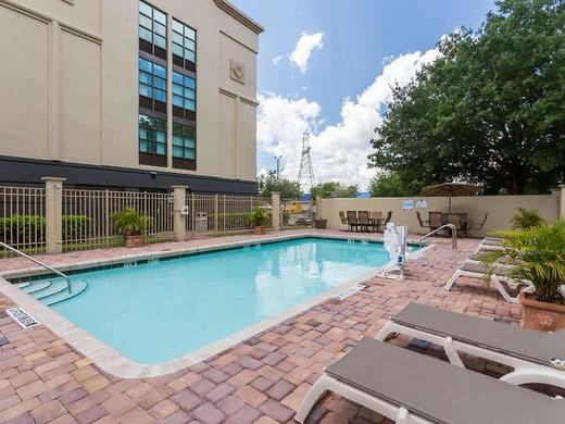 Wingate by Wyndham Convention Ctr Closest Universal Orlando