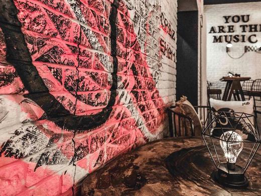 ibis Styles Lausanne Center MadHouse