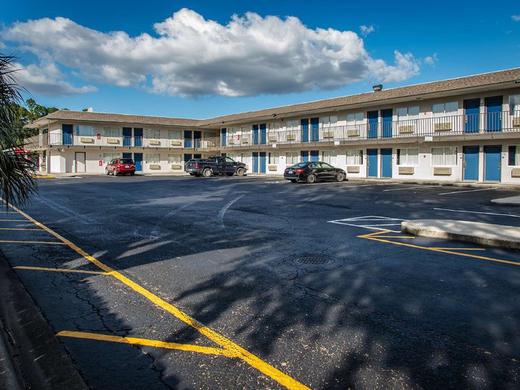Motel 6 Kissimmee, FL - Orlando