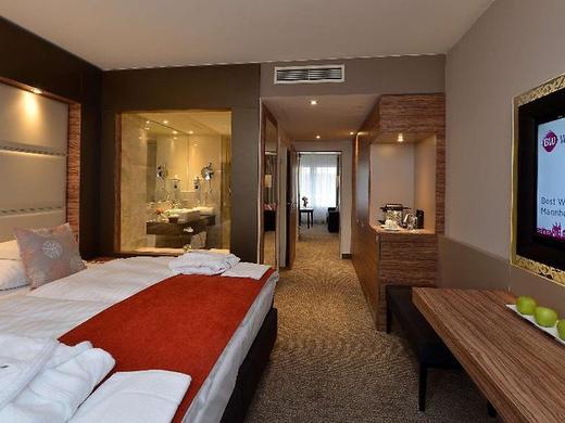 Best Western Plus Delta Park Hotel