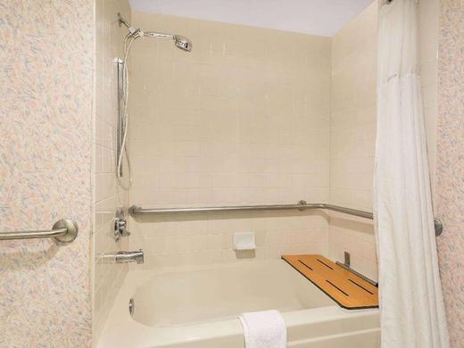 Ramada by Wyndham Kent Seattle Area