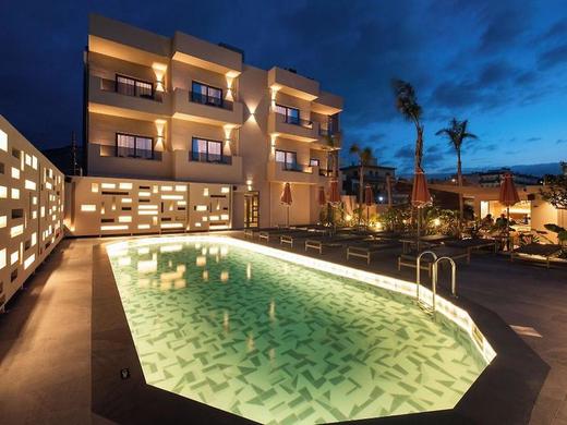 Cosmeen Lifestyle Boutique Stay