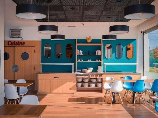 Travelodge BCN Cornella Fira