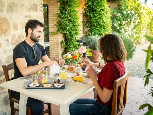 Si Montalcino Hotel & Restaurant