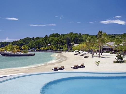 Goldeneye Hotel & Resort