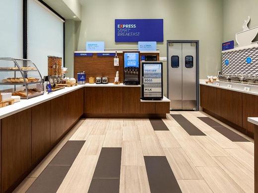 Holiday Inn Express NYC Brooklyn - Sunset Park