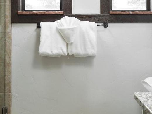 The Landing at Estes Park - Riverside Retreat