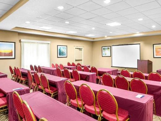 Comfort Suites Orlando Airport