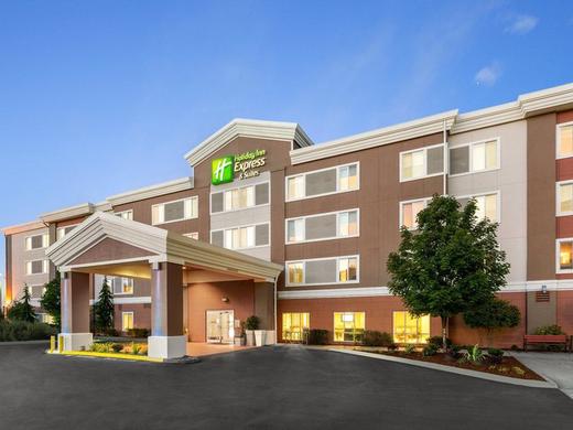 Holiday Inn Express & Suites Sumner - Puyallup Area