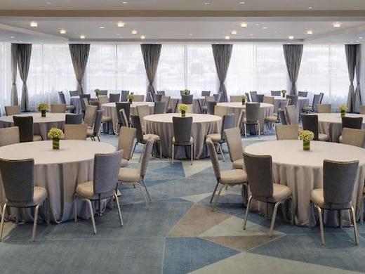 Hyatt Regency Los Angeles International Airport