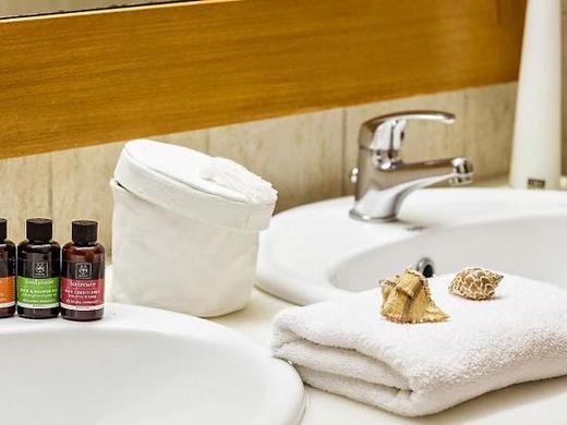 Kalisti Hotel & Suites