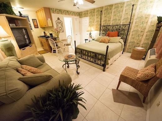 Camelot Beach Suites