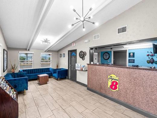 Super 8 by Wyndham Lantana West Palm Beach
